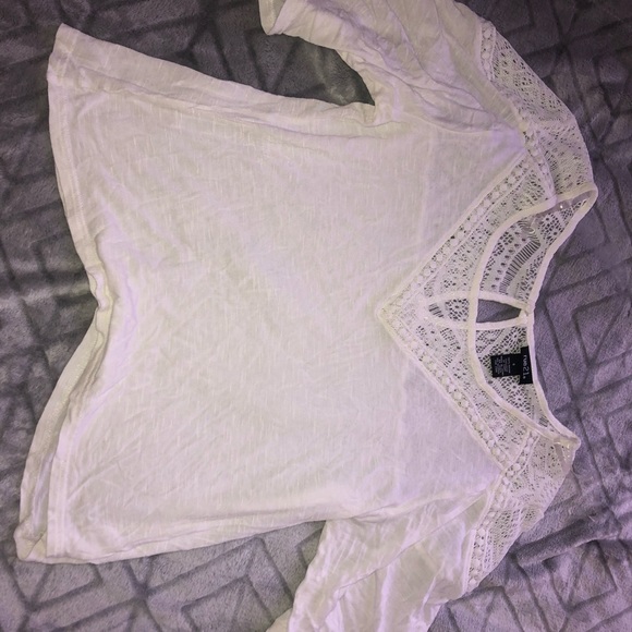 Lace top - Picture 1 of 3